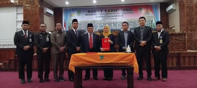 DPRD Rokan Hilir Umumkan Bistamam dan Jhony Charles sebagai Bupati dan Wakil Bupati Rohil Terpilih
