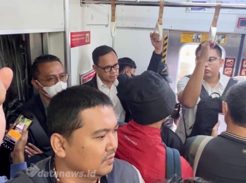 Pejabat Ditantang Naik Transportasi Umum, Wamendagri Bima: Tidak Ada Masalah Selagi Waktunya Memungkinkan