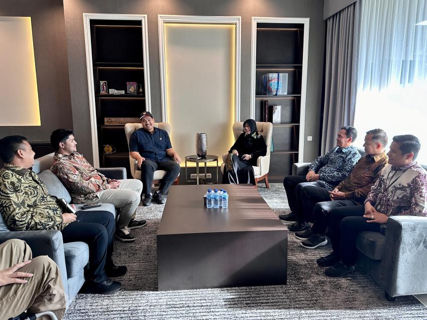 Bahas Pengembangan Kepemudaan dan Olahraga, Illiza Temui Menpora