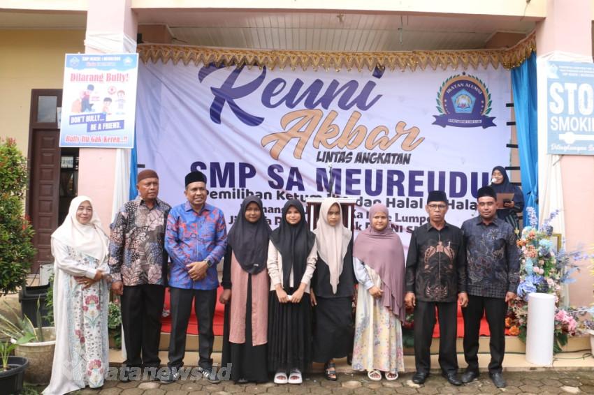 Wakil Bupati Pijay Beri Sambutan Pada Acara Reuni Akbar SMPN Meureudu