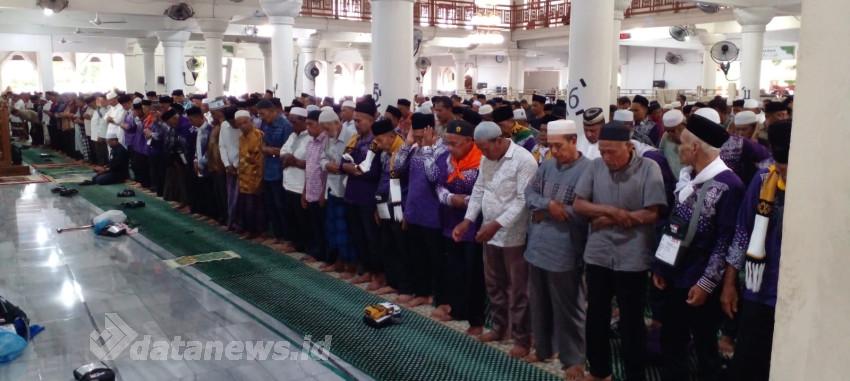 Calon Jamaah Haji Pidie Bertolak ke Embarkasi Banda Aceh