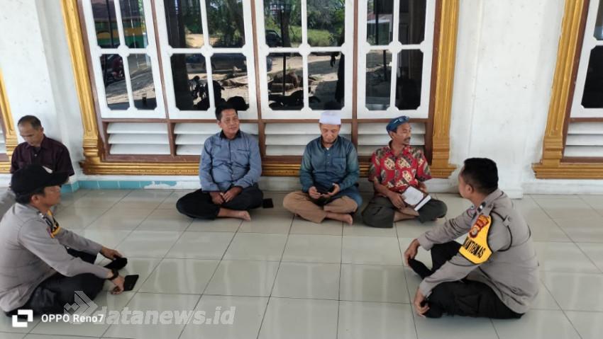 Melalui Jumat Curhat, Kapolsek  AKP Bonardo Purba  Ajak Warga Jaga Kamtibmas dan Jangan Bakar Lahan dan Hutan