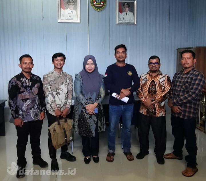 Camat Basira Jadi Penengah Masalah di Kepenghuluan Salak