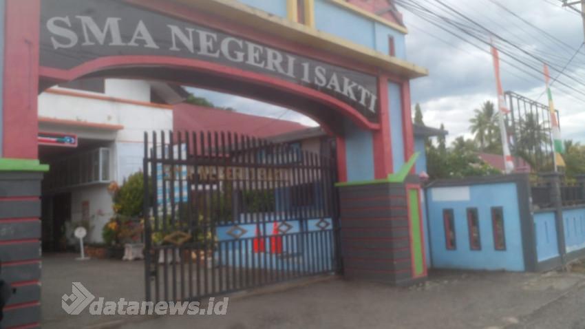 Muslem S.Pd: MBG Untuk Siswa SMA Negeri 1 Sakti Tidak Basi dan Aman Dikonsumsi