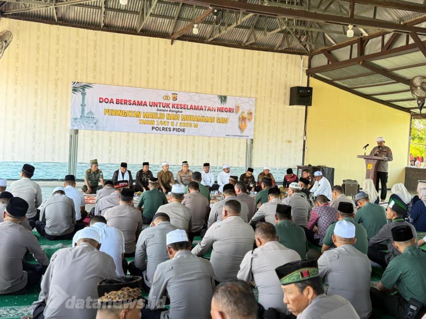 Polres Pidie Peringati Maulid Nabi Muhammad SAW