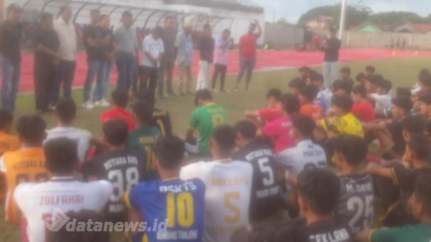 Seleksi Bola, Ketum PSAP Sigli, Amat Tong Semangati Pemain