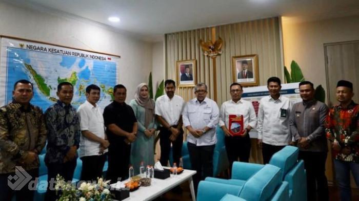 Usulkan Inpres Rumah Mantan Kombatan GAM, Mualem Temui Wamen Perkim