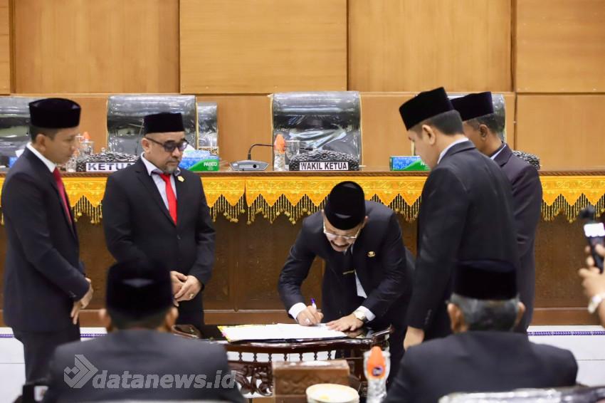 Ketua DPRK Pidie Tutup Sidang APBK 2026, Abu Sarjani Sampaikan ini