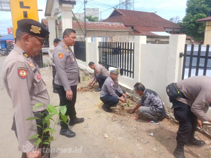 Hari Pohon Nasional 2025, Polsek Bagan Sinembah Tanam 30 Pohon