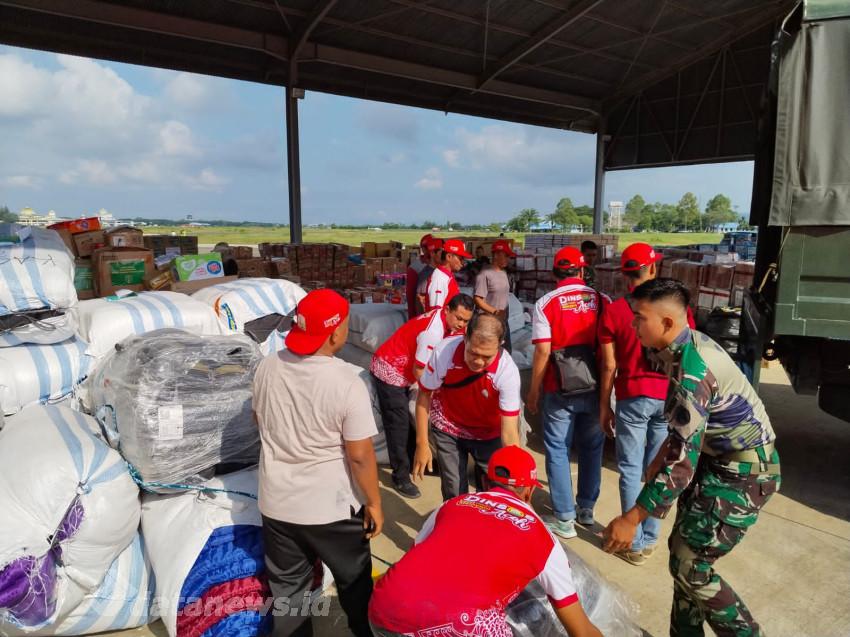 Dinas Sosial Aceh Bantu Distribusi Logistik Bantuan di Posko Terpadu Lanud SIM
