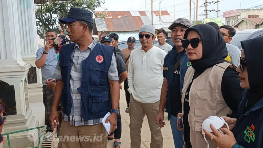Sekda Pidie dan Tim RSUD TCD Kunjungi Posko Aceh Tamiang
