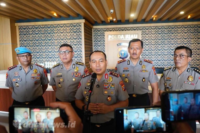 Dukung P4GN, Polda Riau  Bersih-Bersih Narkoba, Seluruh Personel Jalani Tes Urine Serentak