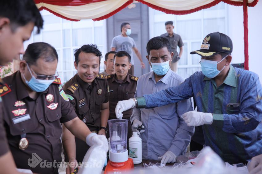 Bupati Pijay dan Forkopimda Musnahkan BB 14 Perkara Kriminal