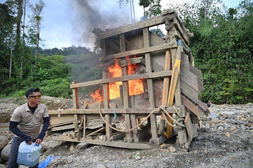 Personel Gabungan Pidie Buru Penambang Emas Ilegal, Dua Barang Bukti Ditemukan