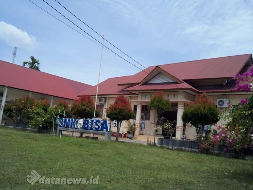 SMKN 1 Batee Pidie Cetak Siswa Mandiri dan Kreatif Lewat Expo Karya Industri
