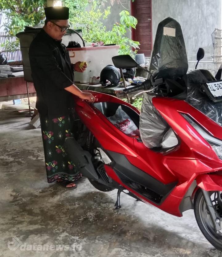 Keuchik di Pidie Terima Motor Dinas Baru, Dukung Pelayanan Masyarakat