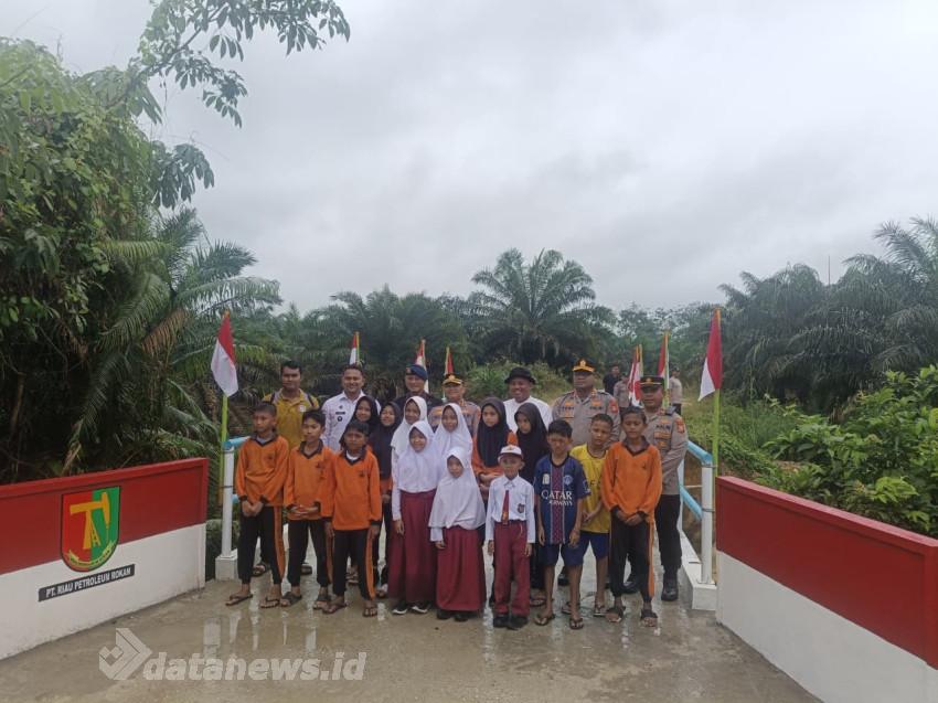 Jembatan Sungai Lintang Rampung, Polda Riau Tegaskan Komitmen untuk Desa