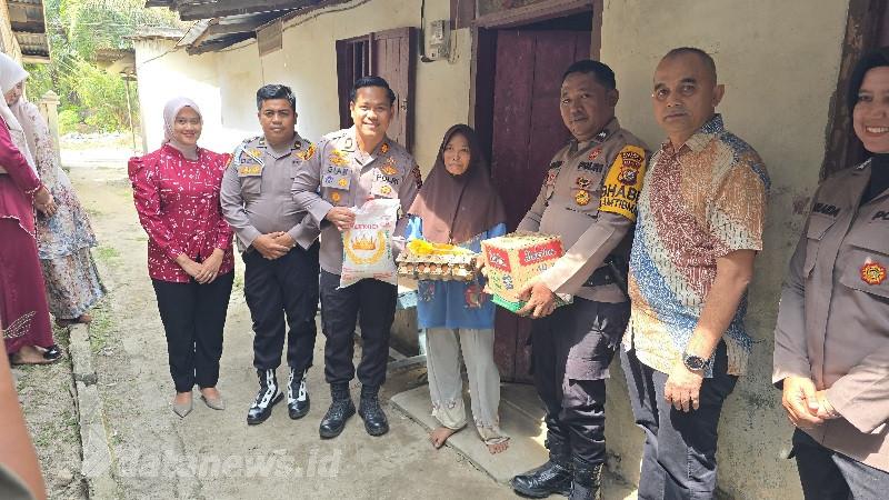 Lewat Jumat Sedekah, Polsek Bagan Sinembah Pererat Kedekatan dengan Warga