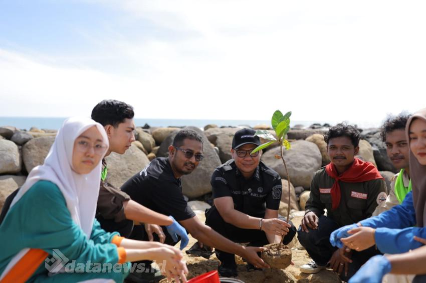 Wabup Pidie Pimpin Aksi Bersih Pantai dan Tanam Pohon di Hari Lingkungan Hidup Sedunia
