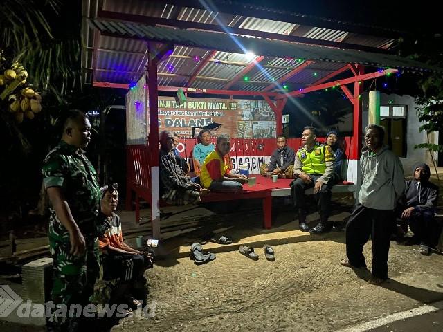 Patroli Malam TNI-Polri Pastikan Paranggupito Tetap Aman