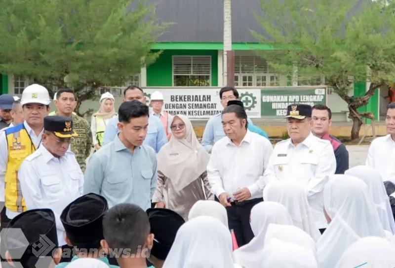 Kunjungi MIN 1 Rokan Hilir, Wapres Gibran Dorong Transformasi Pendidikan Berbasis Teknologi