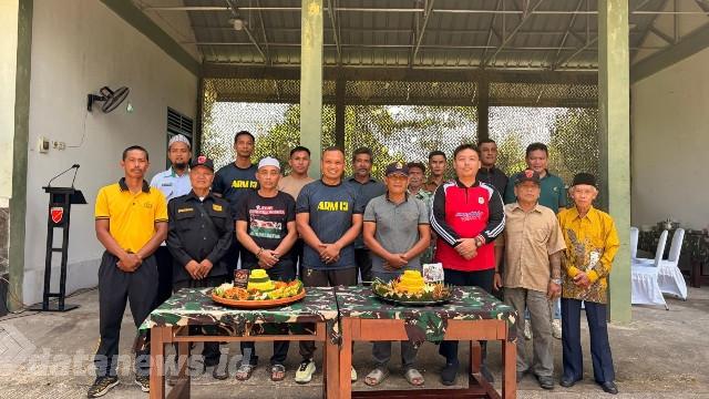 Perkuat Sinergitas di Perbatasan, Satgas Pamtas Yonarmed 13/Nanggala Gelar Olahraga Bersama dan Syukuran