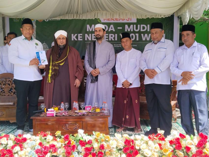 Ustad Habibi Nawawi Tampil Memukau di MAN I Sigli